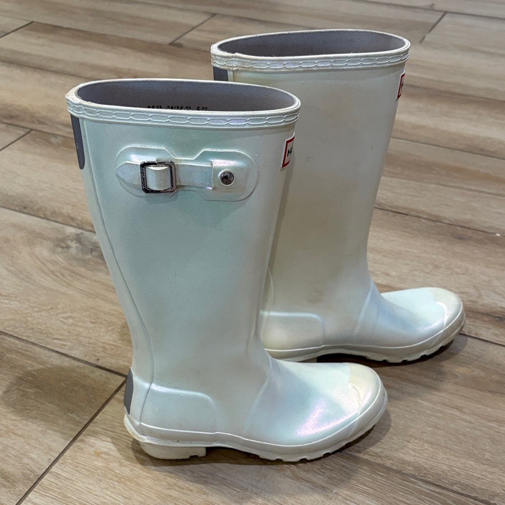 Hunter Ivory Glossy Boots - Picture 3 of 7